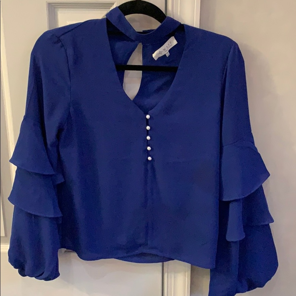 Beautiful NEVER WORN blue blouse